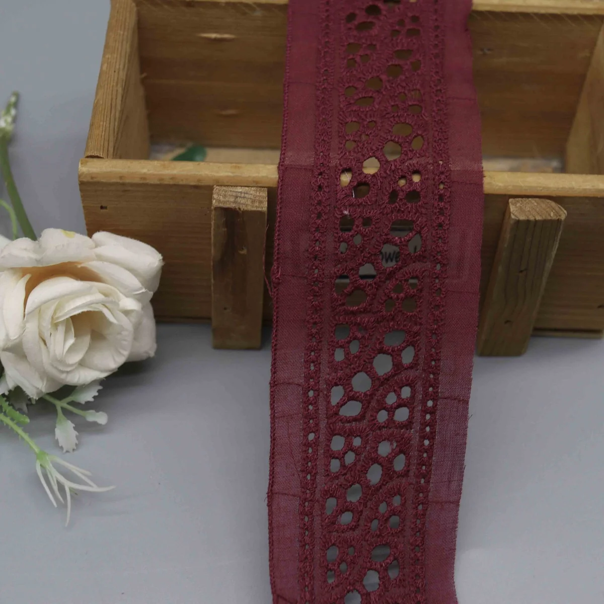 Factory Direct Geometric Eyelet Cotton Lace for Apparel Edging and Home Textiles