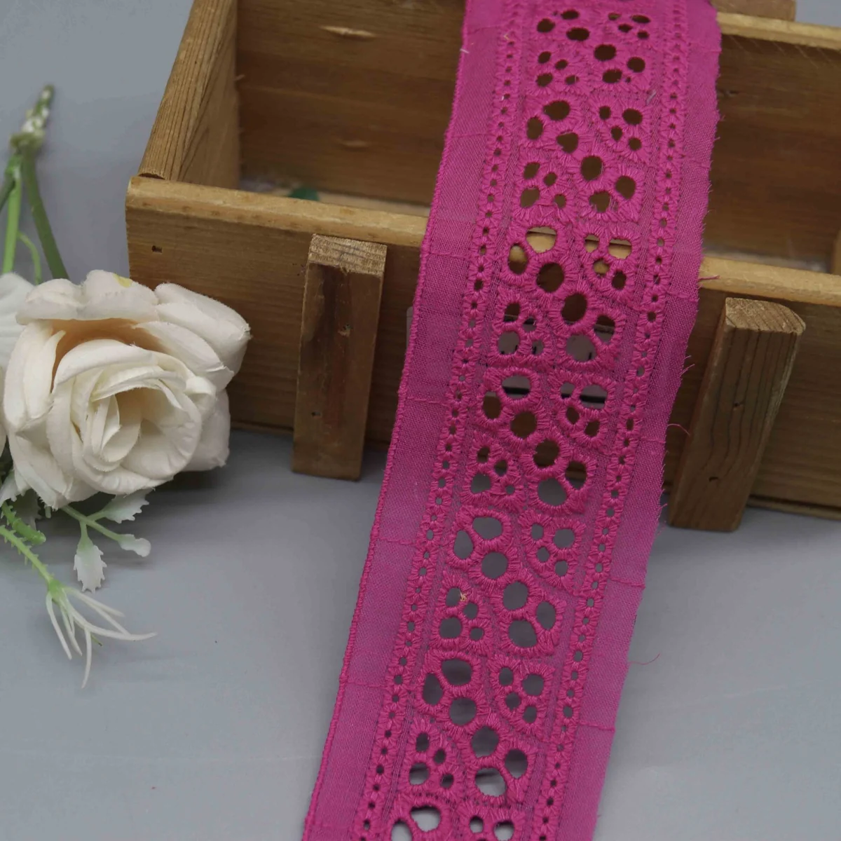 Factory Direct Geometric Eyelet Cotton Lace for Apparel Edging and Home Textiles