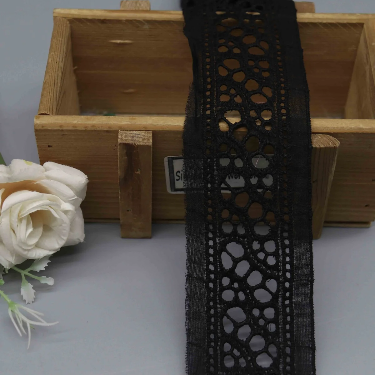 Factory Direct Geometric Eyelet Cotton Lace for Apparel Edging and Home Textiles
