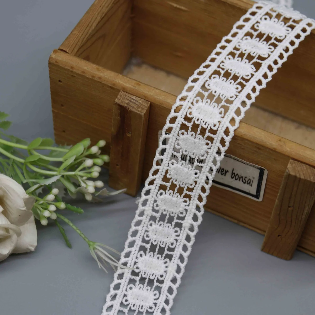 Factory Direct Geometric Water Soluble Lace Trim for Lingerie and Apparel
