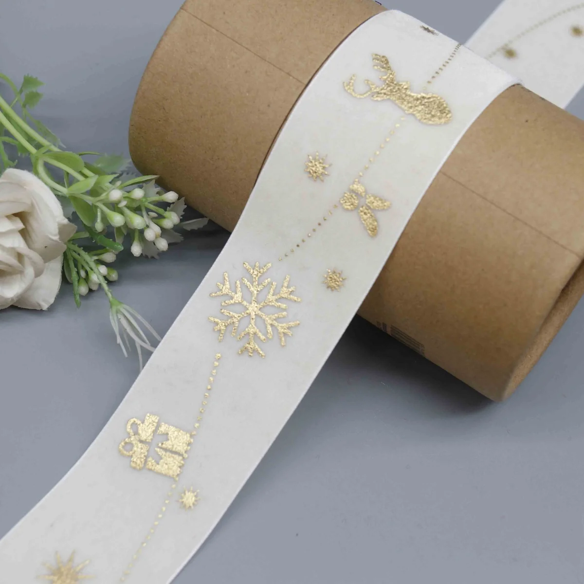 Factory Direct Gold Foil Christmas Velvet Ribbon for Holiday Decoration and Crafts