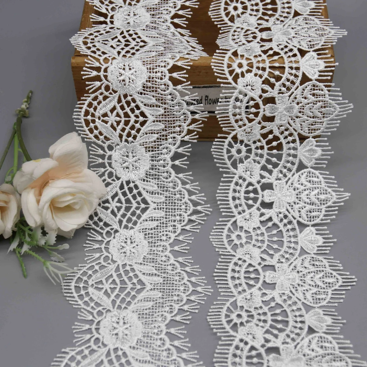 Factory Direct Guipure Lace Trim for Bridal Gown Hems