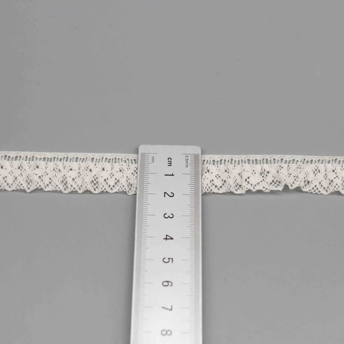 Factory Direct Ruffled Lace Trim for Children's Wear and Crafts