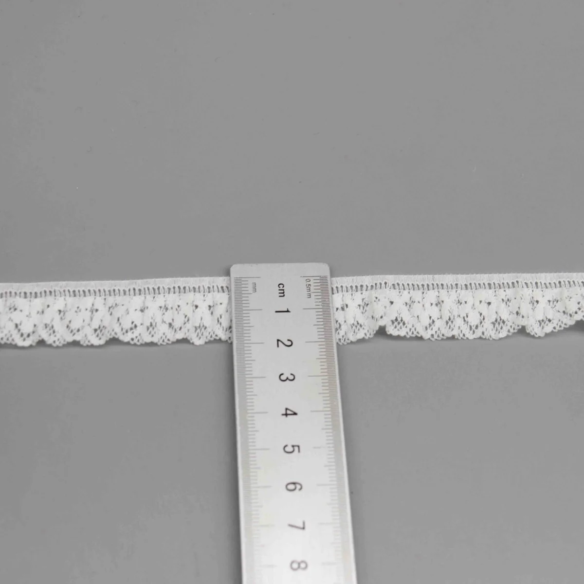 Factory Direct Ruffled Lace Trim for Children's Wear and Crafts