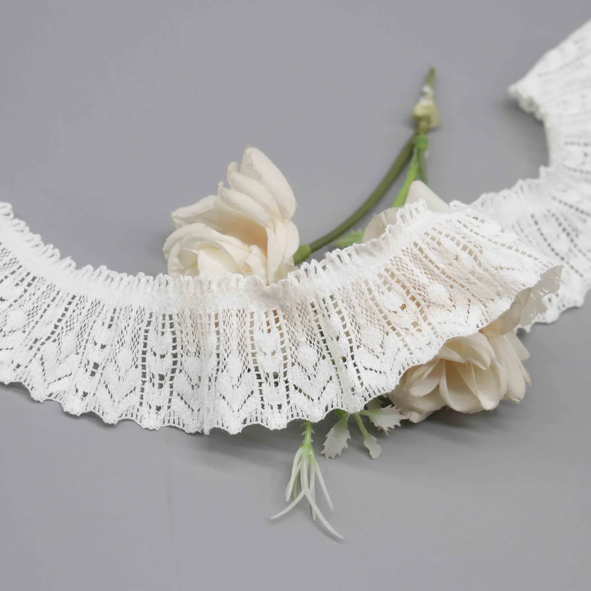 Factory Direct Ruffled Stretch Lace Trim for Garment Cuffs and Home Decor