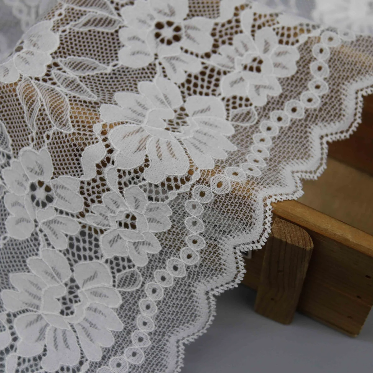 Factory Direct Wide Galloon Lace Trim for Lingerie and Apparel