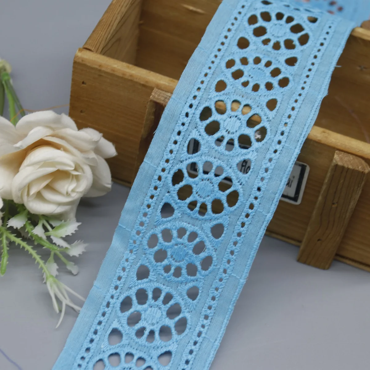 Geometric Medallions With Circular Petal-Shaped Eyelet Lace Trim for Garment Trim
