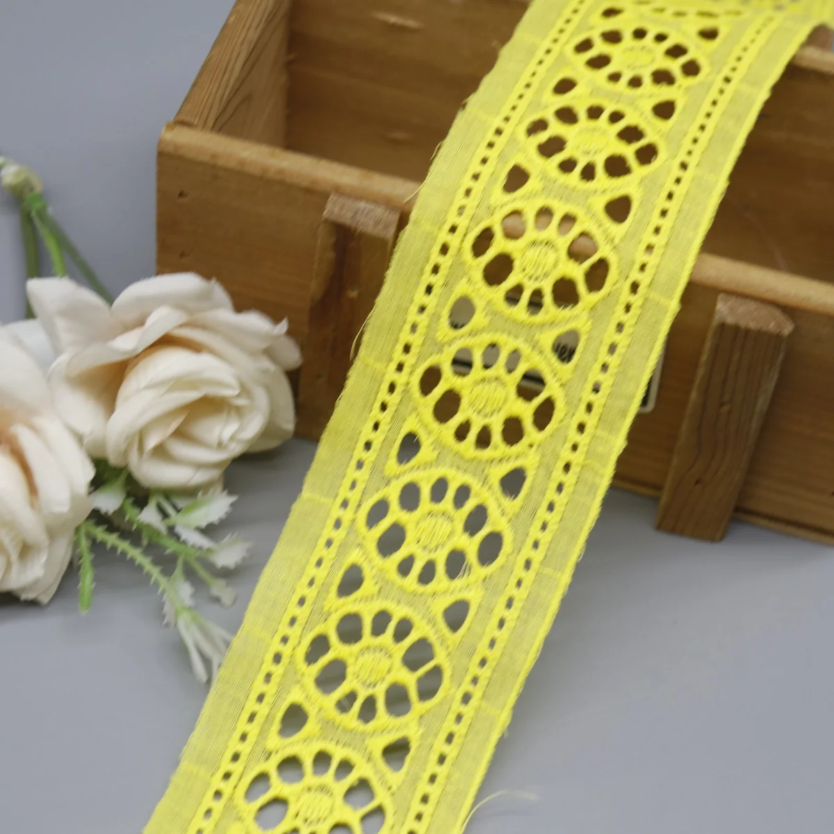 Geometric Medallions With Circular Petal-Shaped Eyelet Lace Trim for Garment Trim
