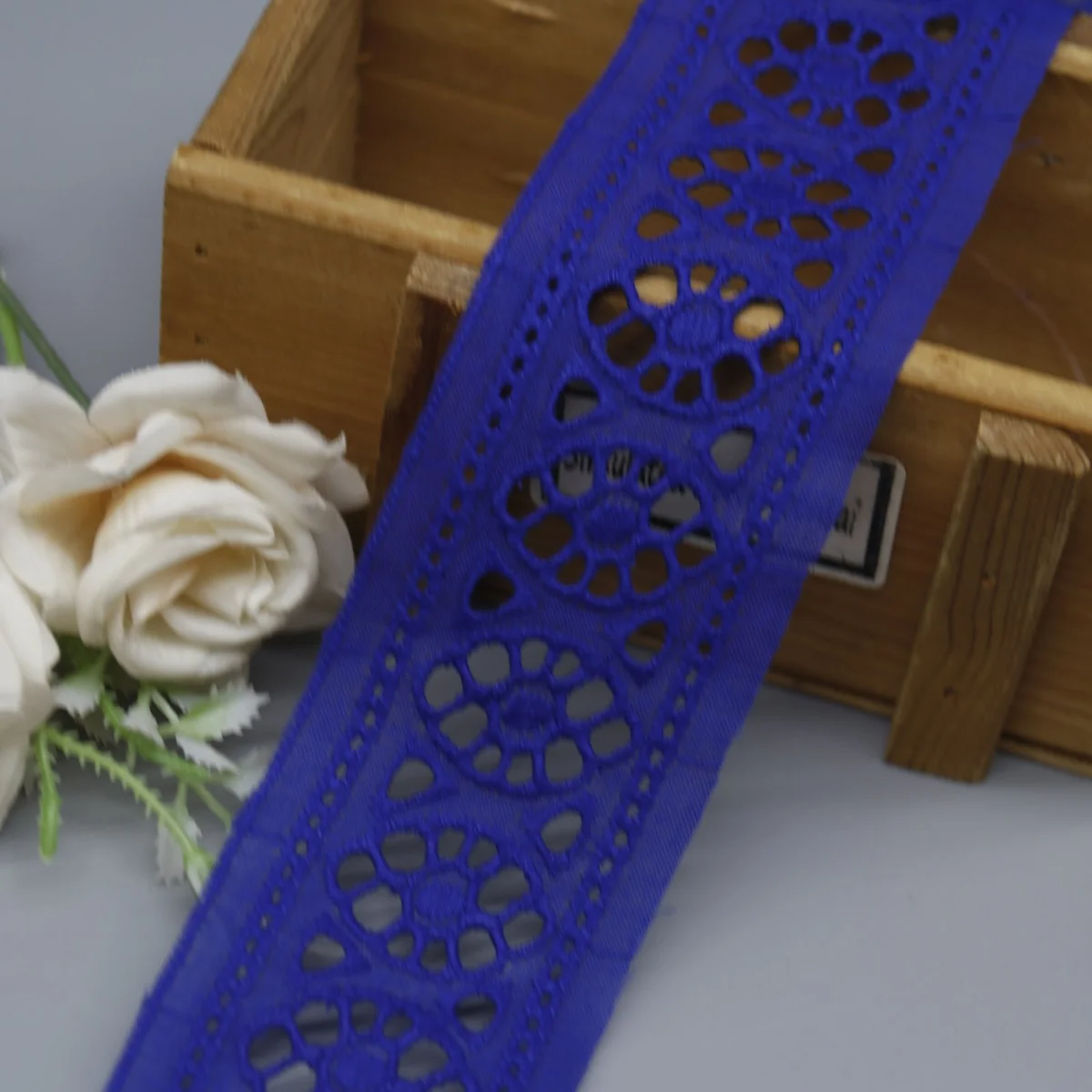 Geometric Medallions With Circular Petal-Shaped Eyelet Lace Trim for Garment Trim