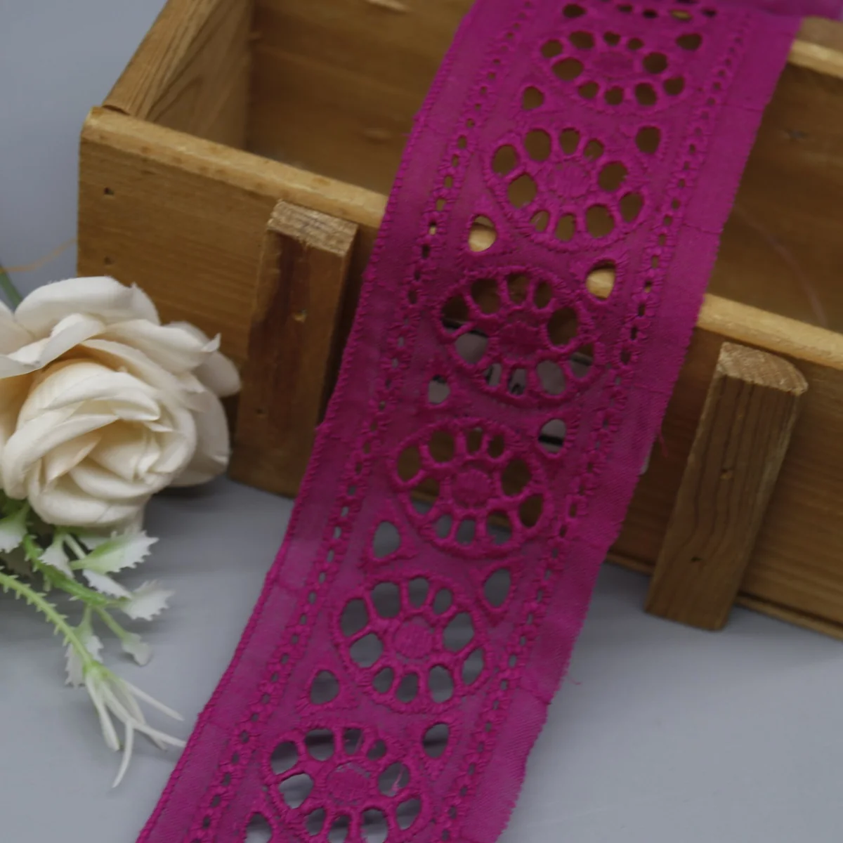 Geometric Medallions With Circular Petal-Shaped Eyelet Lace Trim for Garment Trim