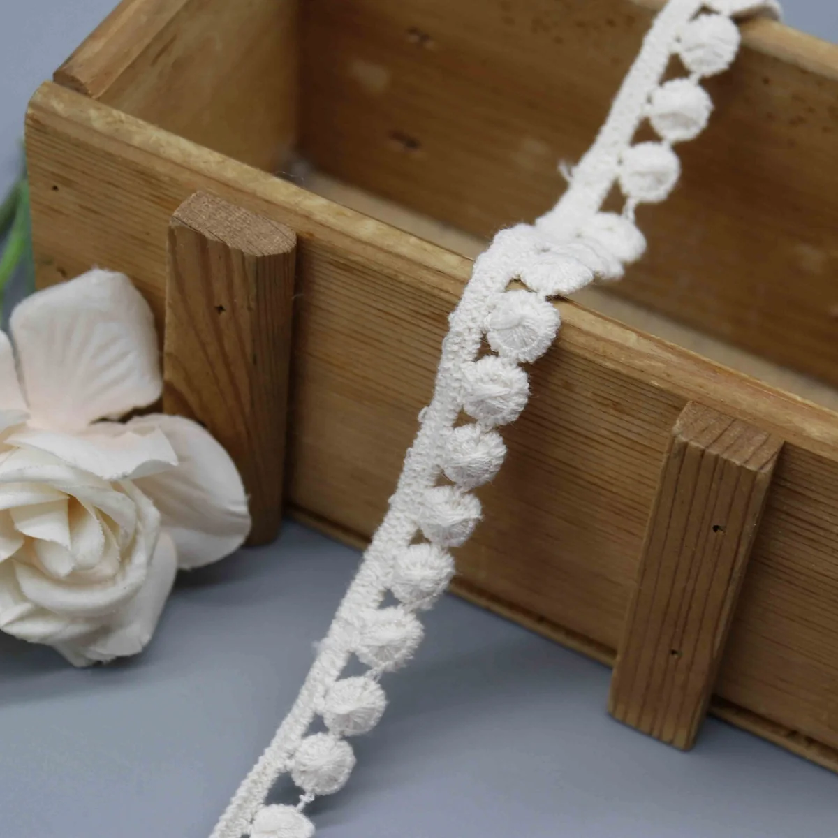 Geometric Pom-Pom Trim for Edging