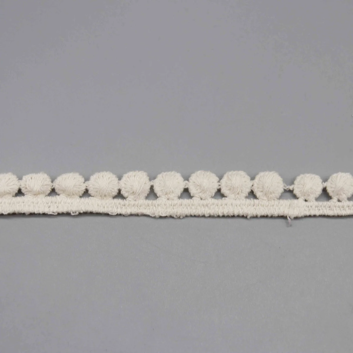 Geometric Pom-Pom Trim for Edging