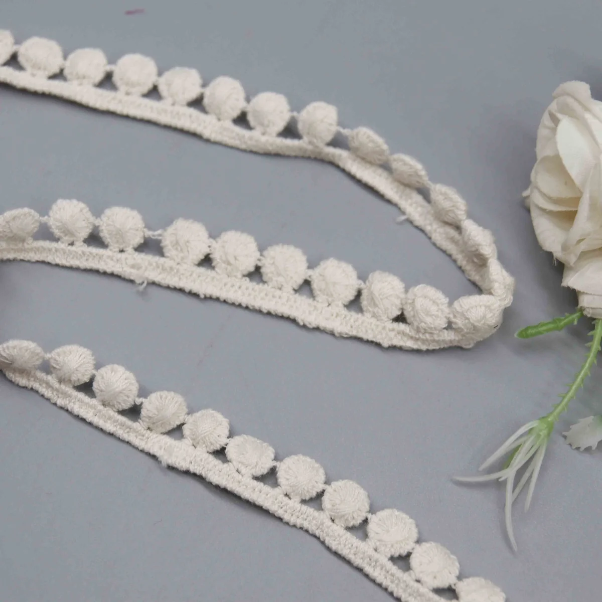 Geometric Pom-Pom Trim for Edging
