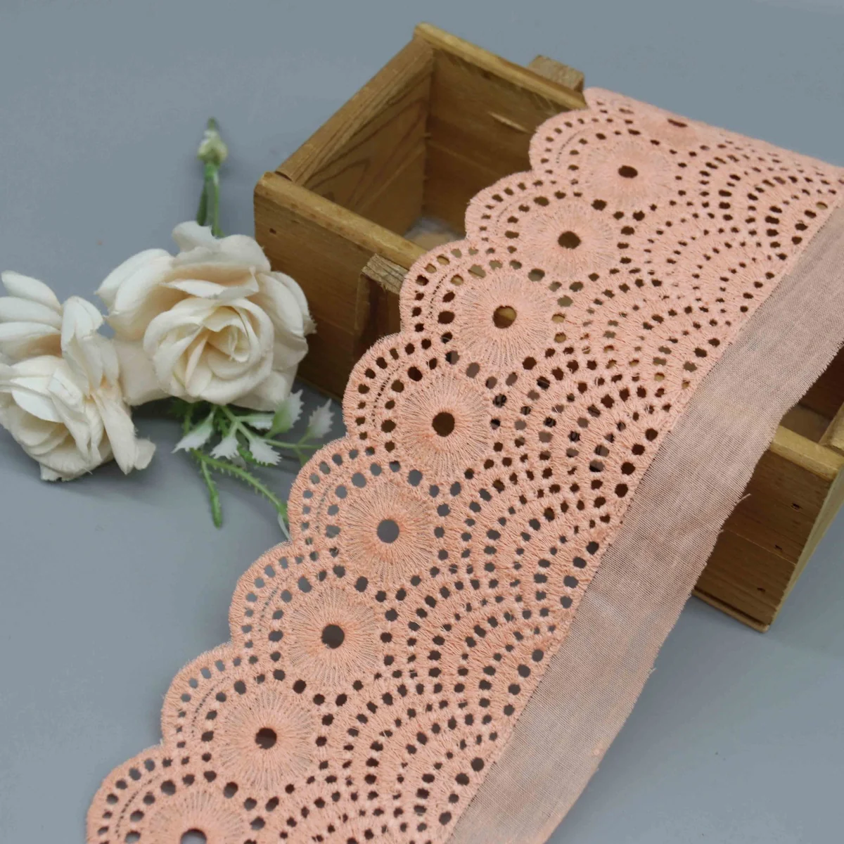 Scalloped Edge With Repeating Circular Motifs Eyelet Lace Trim for Garment Trim