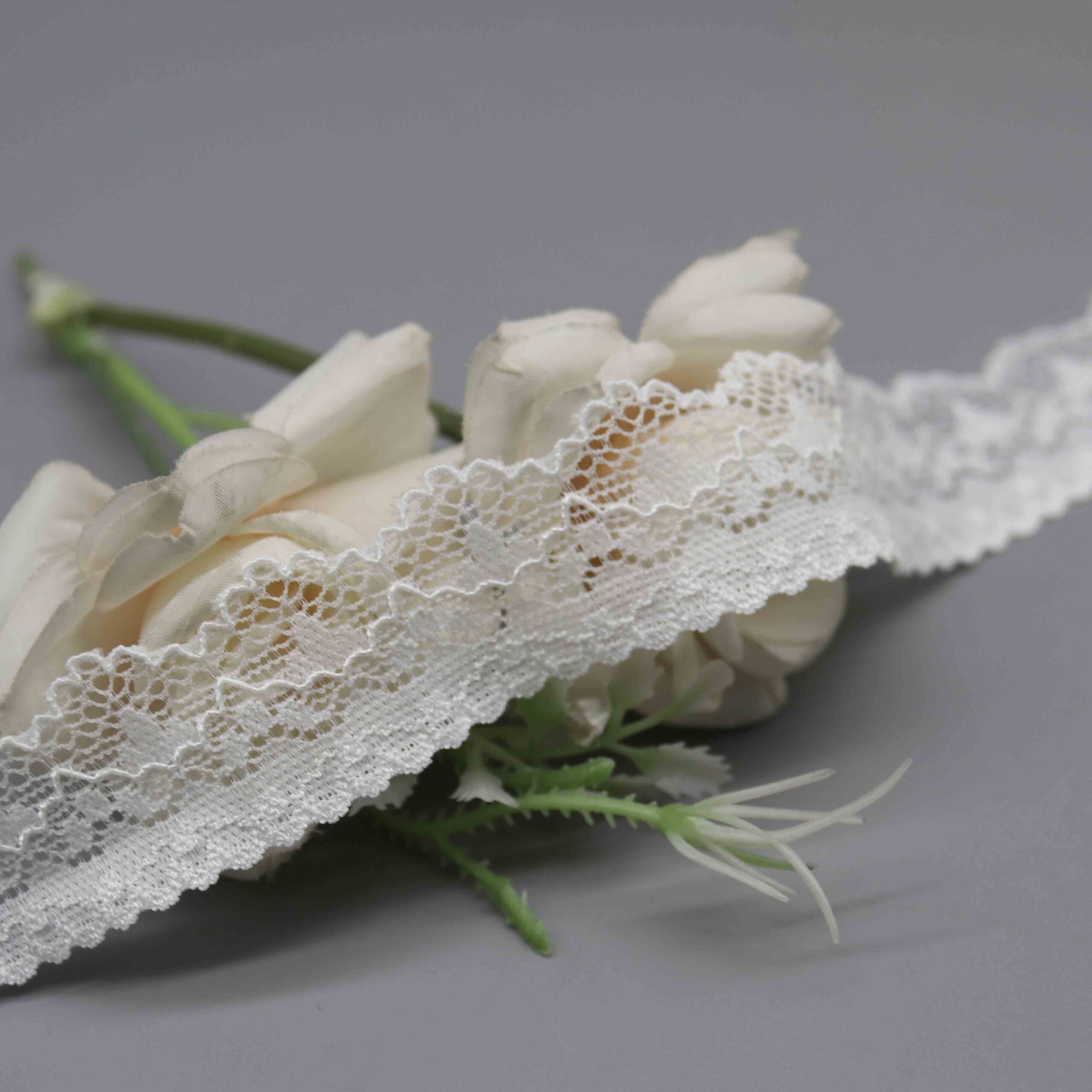 2.5cm Narrow Stretch Lace for Lingerie Straps and Decorative Accents - Image 3