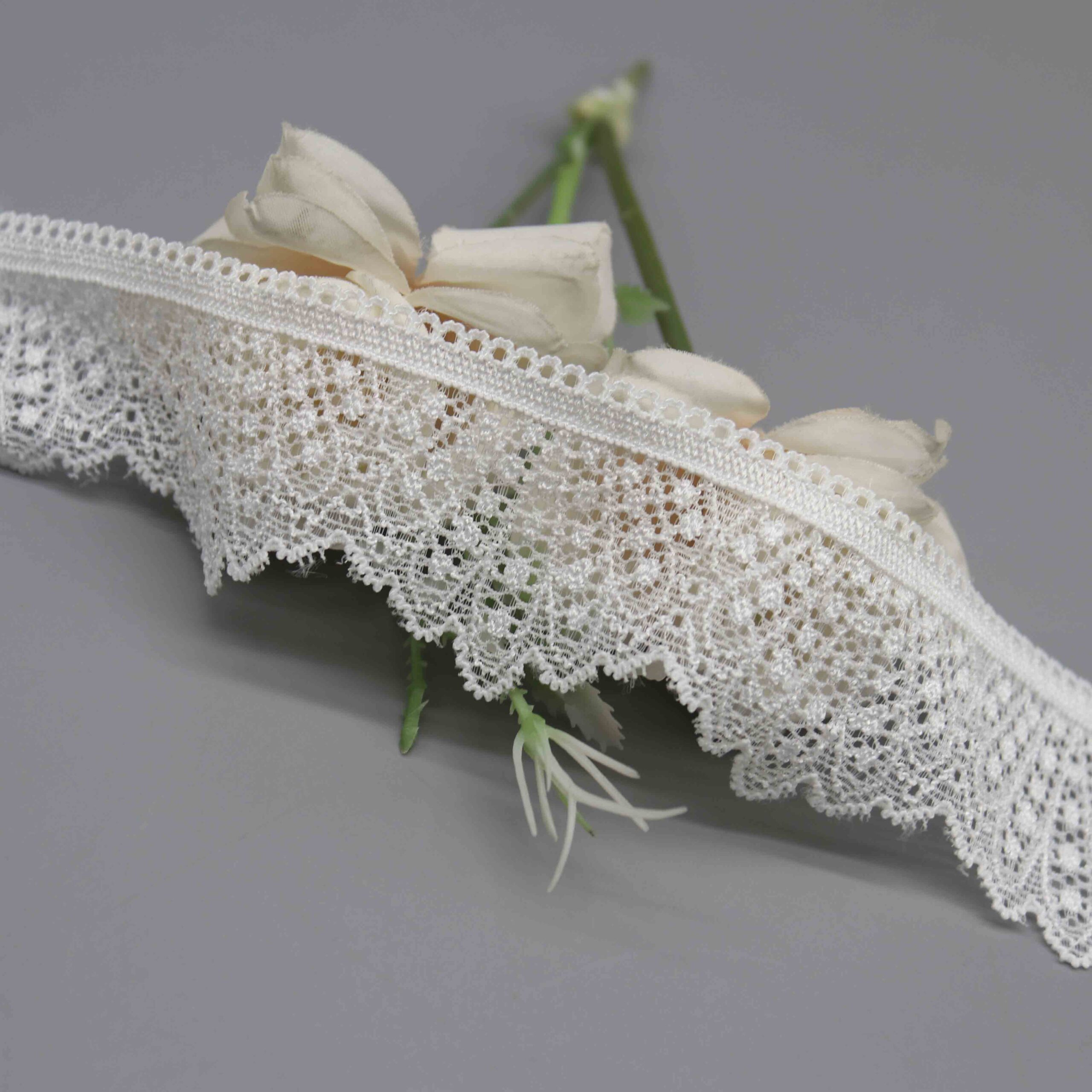 4.5cm Scalloped Edge Stretch Lace for Lingerie Waistbands and Hems - Image 3