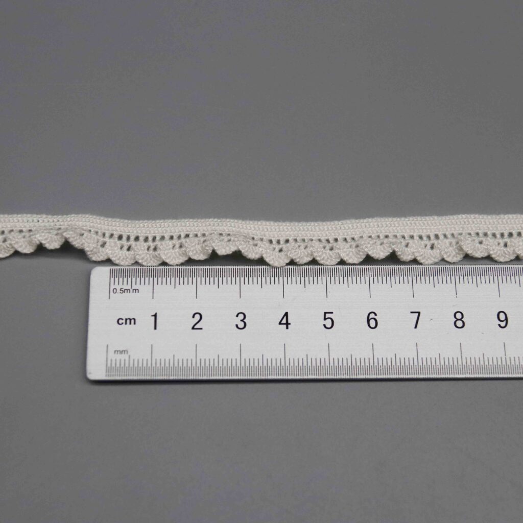 Horizontal ruler placement illustrating the spacing and scale of the fan design cycle